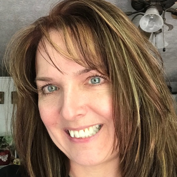 Meet your Posher, Michelle - Picture 1 of 1